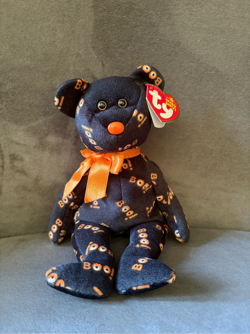 2006 Ty Beanie Baby Collectible 'Boo' Black & Orange Halloween Bear-Yikes